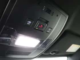 Lexus UX (2021) thumbnail 33