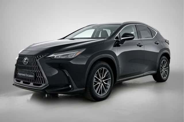 Lexus NX (2022) thumbnail 1