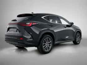 Lexus NX (2022) thumbnail 2