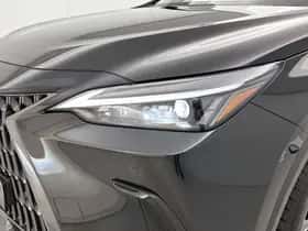 Lexus NX (2022) thumbnail 24