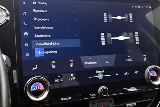 Lexus NX (2022) thumbnail 27