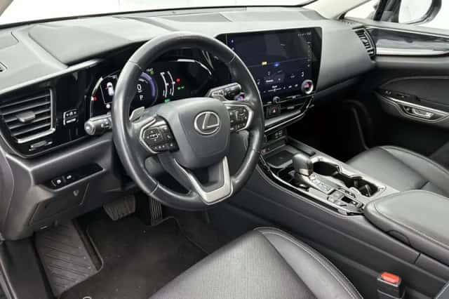 Lexus NX (2022) thumbnail 34