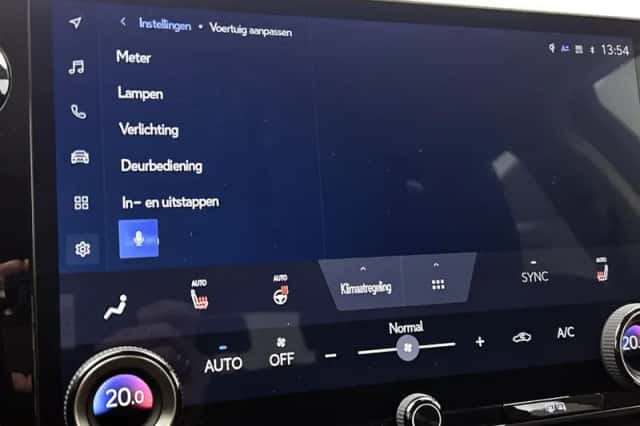 Lexus NX (2022) thumbnail 43