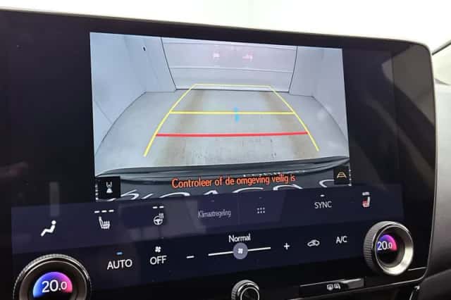 Lexus NX (2022) thumbnail 8