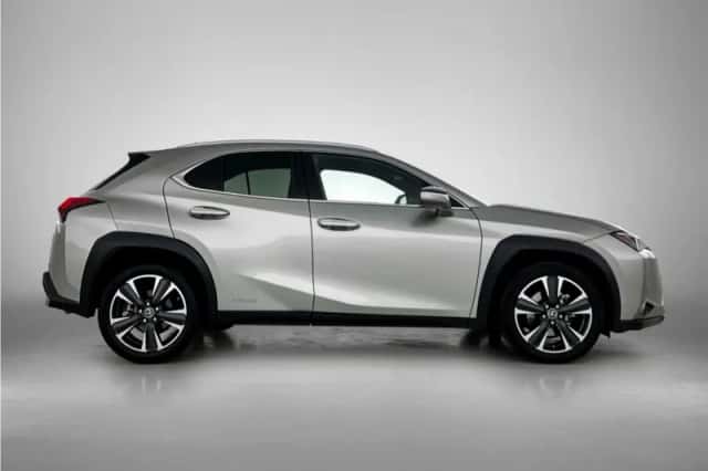 Lexus UX (2020) thumbnail 11