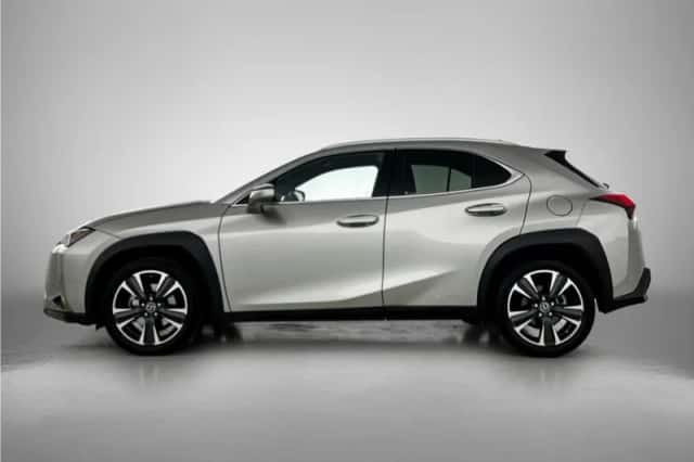 Lexus UX (2020) thumbnail 3