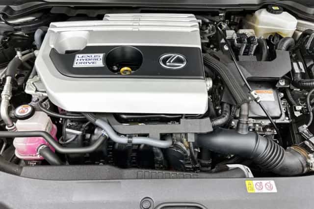 Lexus UX (2020) thumbnail 32