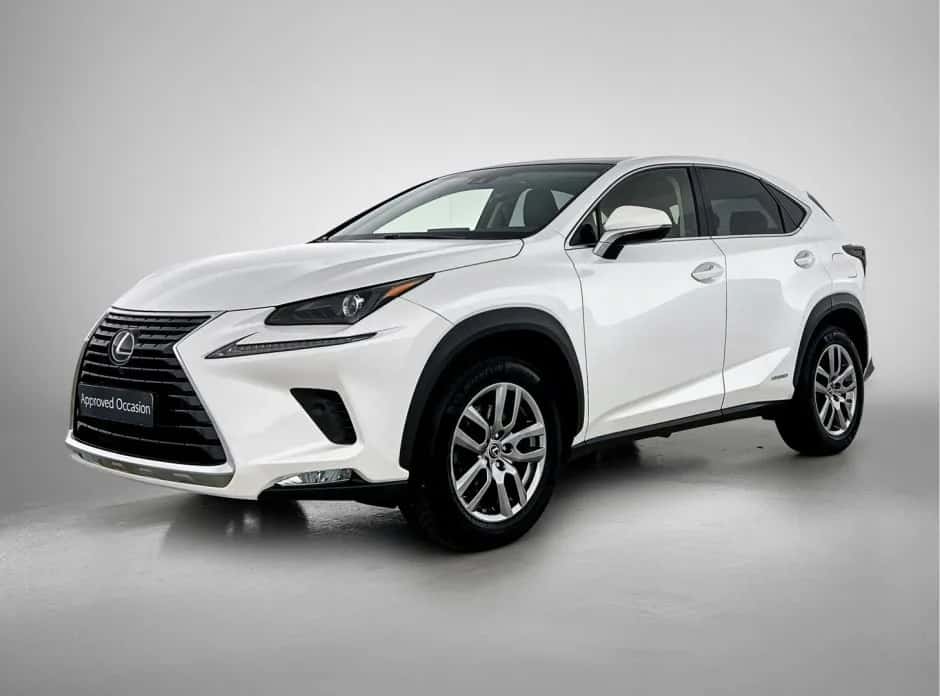 Lexus NX (2018) — foto 1