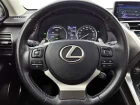Lexus NX (2018) thumbnail 18