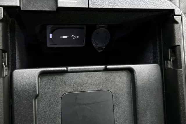 Lexus NX (2018) thumbnail 25