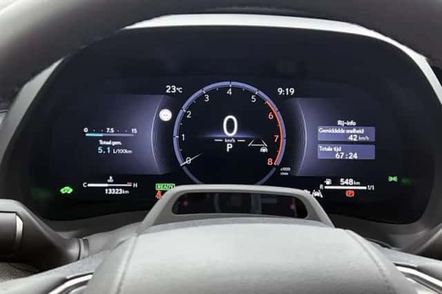 Lexus LBX (2025) thumbnail 5
