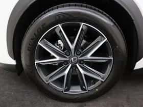 Lexus LBX (2026) thumbnail 5