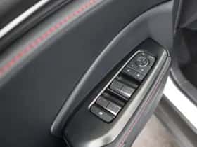 Lexus LBX (2026) thumbnail 10