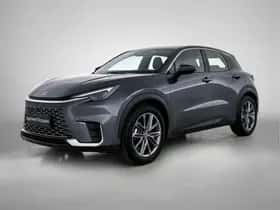 Lexus LBX (2024) thumbnail 1