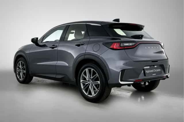 Lexus LBX (2024) thumbnail 13