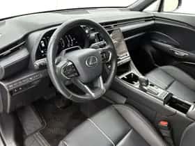 Lexus LBX (2024) thumbnail 37