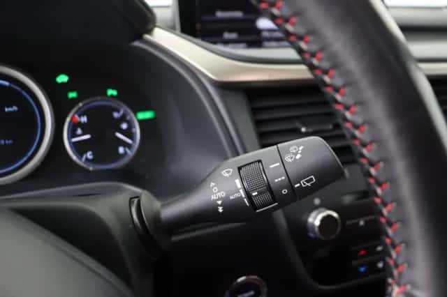 Lexus RX (2019) thumbnail 23