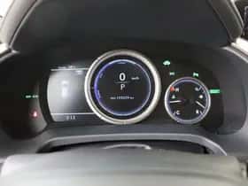 Lexus RX (2019) thumbnail 26