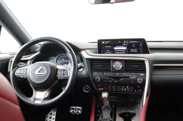 Lexus RX (2019) thumbnail 4