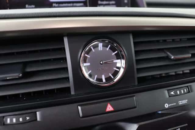 Lexus RX (2019) thumbnail 33