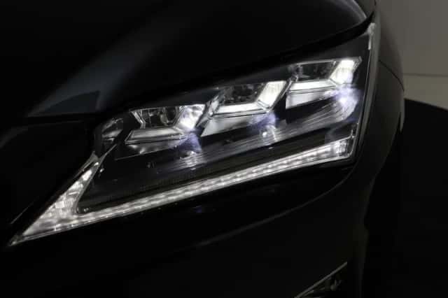 Lexus RX (2019) thumbnail 9