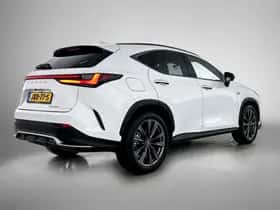 Lexus NX (2022) thumbnail 2