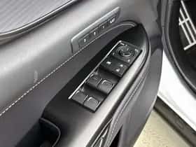 Lexus NX (2022) thumbnail 23
