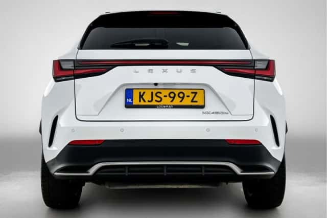 Lexus NX (2022) thumbnail 24
