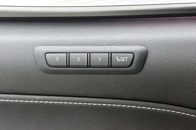 Lexus NX (2022) thumbnail 4