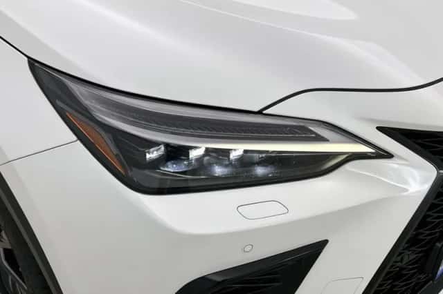 Lexus NX (2022) thumbnail 33