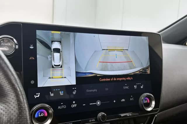 Lexus NX (2022) thumbnail 9