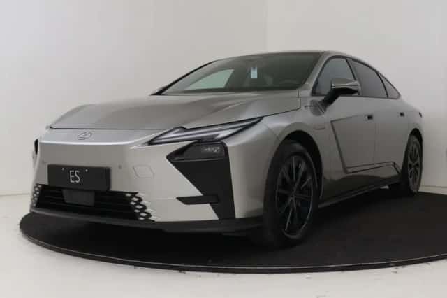 Lexus ES (2026) thumbnail 1