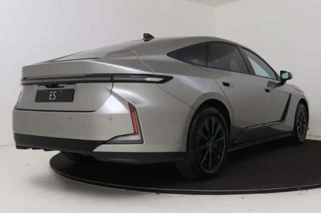 Lexus ES (2026) thumbnail 2
