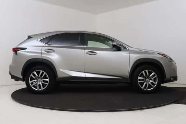 Lexus NX (2017) thumbnail 14