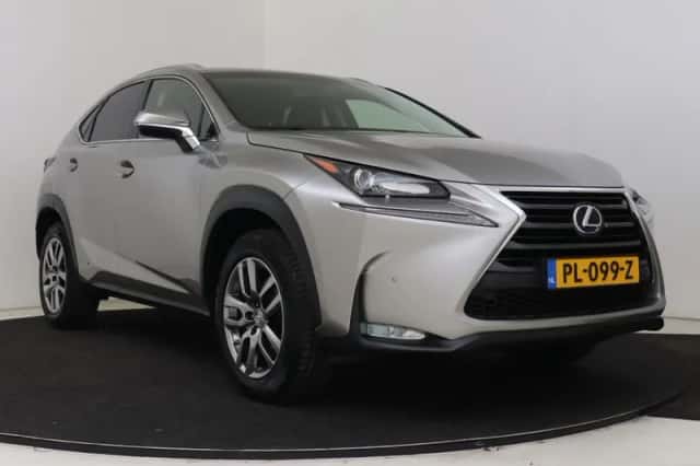 Lexus NX (2017) thumbnail 15