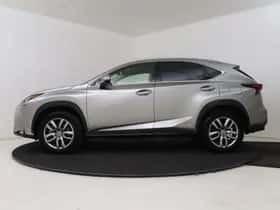 Lexus NX (2017) thumbnail 3