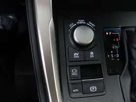 Lexus NX (2017) thumbnail 26