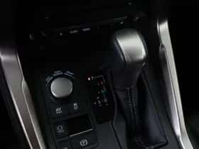 Lexus NX (2017) thumbnail 27