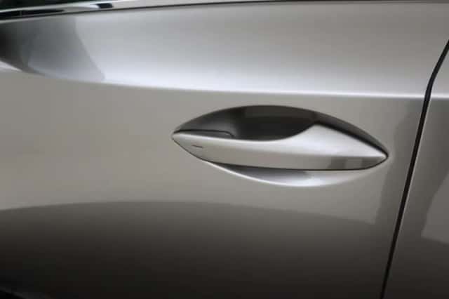 Lexus NX (2017) thumbnail 4