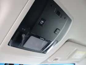 Lexus NX (2017) thumbnail 33