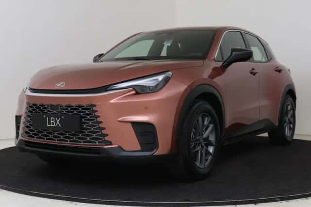 Lexus LBX (2025) thumbnail 1