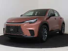 Lexus LBX (2025) thumbnail 1