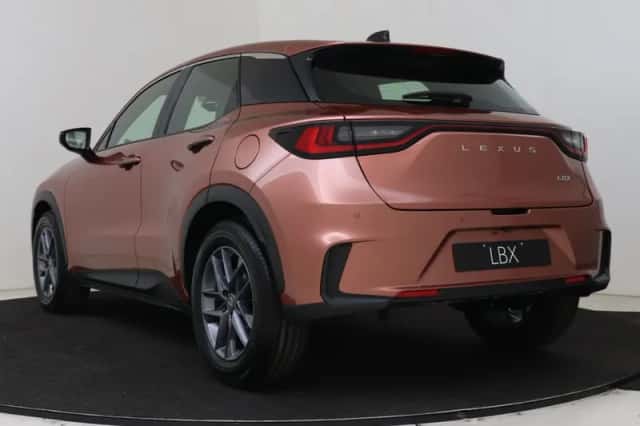 Lexus LBX (2025) thumbnail 16