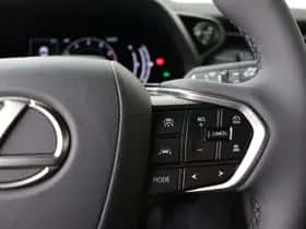 Lexus LBX (2025) thumbnail 17