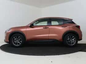 Lexus LBX (2025) thumbnail 3