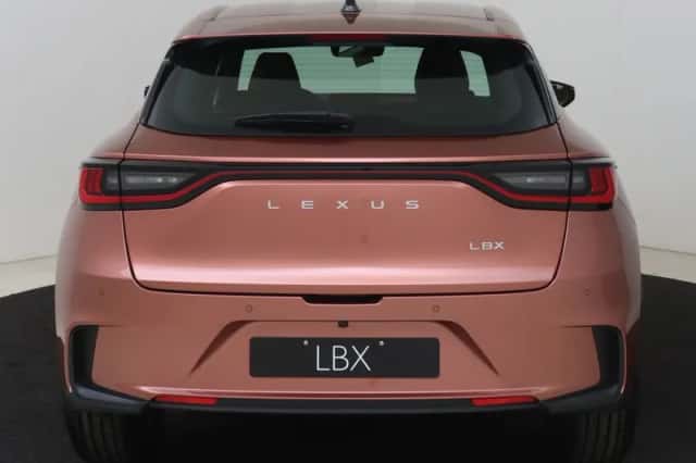 Lexus LBX (2025) thumbnail 25