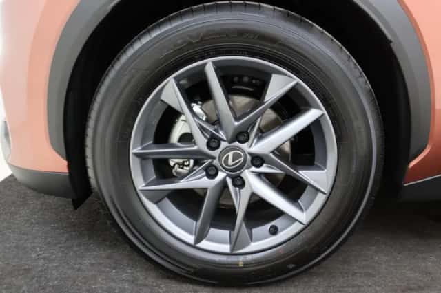 Lexus LBX (2025) thumbnail 5