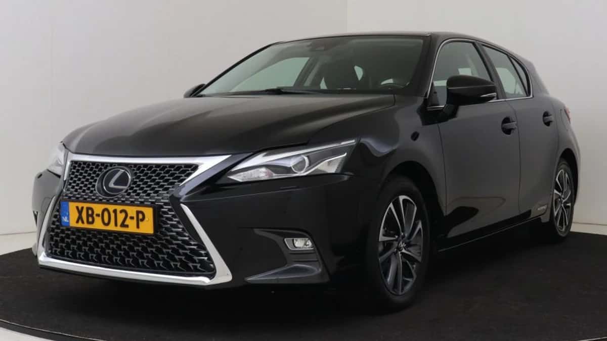 Lexus CT (2018) — foto 1
