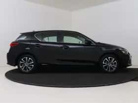 Lexus CT (2018) thumbnail 14