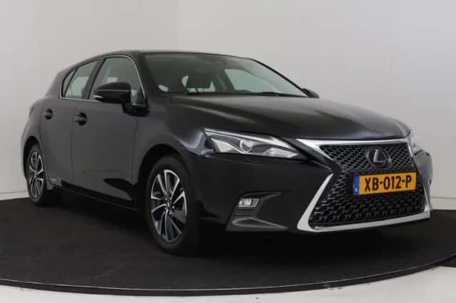Lexus CT (2018) thumbnail 15